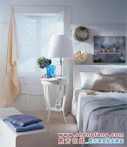 蓝白色小物件 有效增强夏日居室清凉感