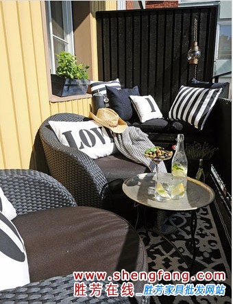 田园风格阳台装修效果图 散发着淡淡清香