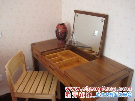 十万装修出非凡的小居室效果