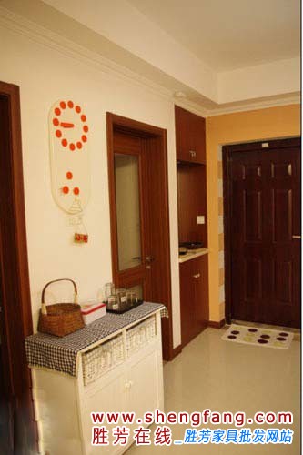 分享几款质朴的家居玄关鞋柜案例