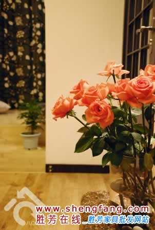 80后的纯白温馨小户型装修