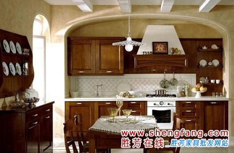 精明煮妇来支招 一起喝橱柜油渍说拜拜