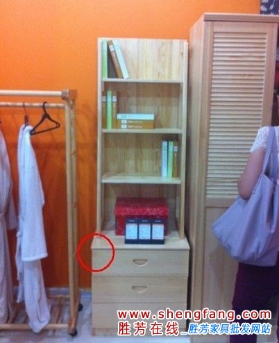 图中棱角鲜明的家具济南红星美凯龙解释是成人家具