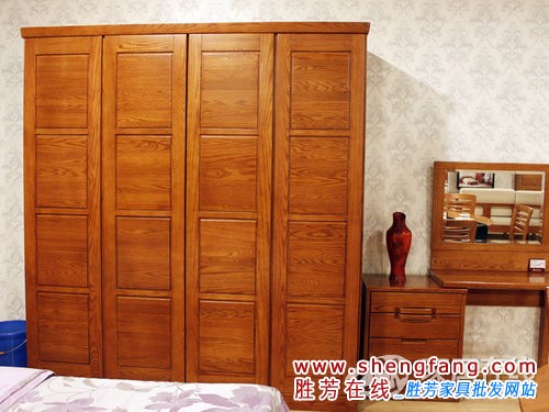 实木衣柜打造衣物空间