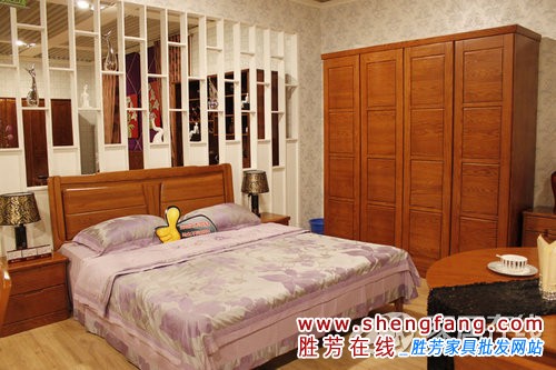 实木衣柜打造衣物空间