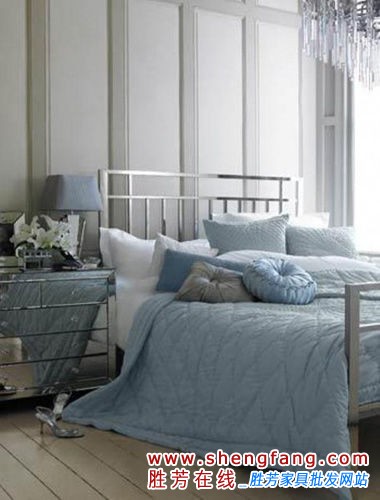 蓝灰色卧室欣赏