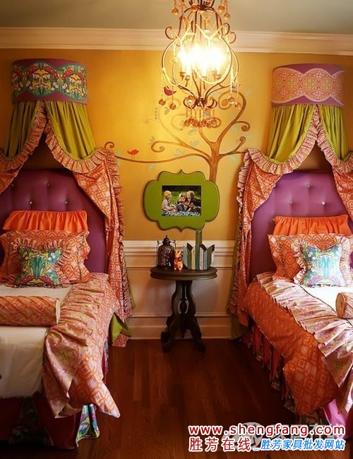 打造色彩纷呈的卧室空间