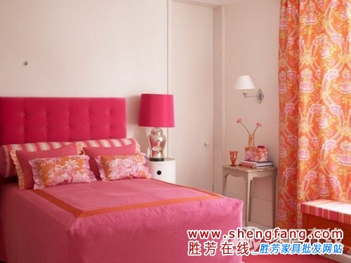 打造色彩纷呈的卧室空间