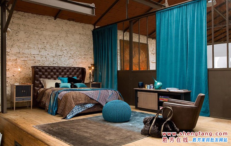 打造复古经典简约卧室效果