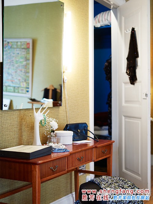 小户型装出奢华复古范