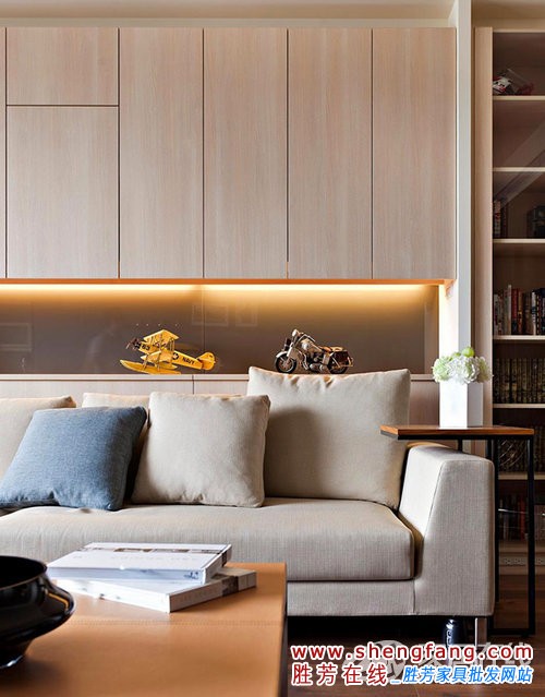 浅咖色调家居展现时尚浪漫