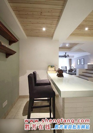 潮湿地下室华丽蜕变成复式美宅