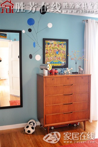 打造出现代派的梦想家