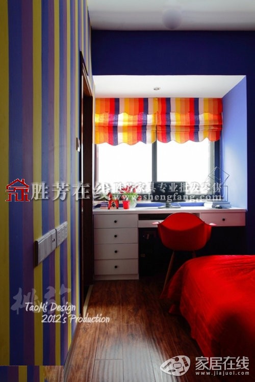 用色彩搭配时尚小家