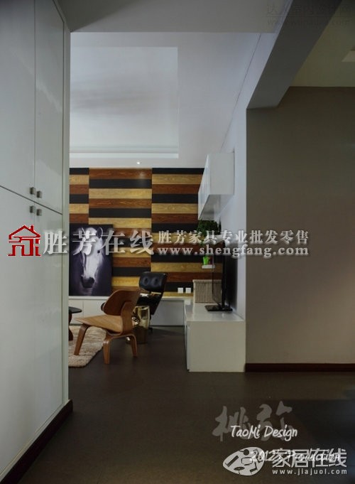 用色彩搭配时尚小家