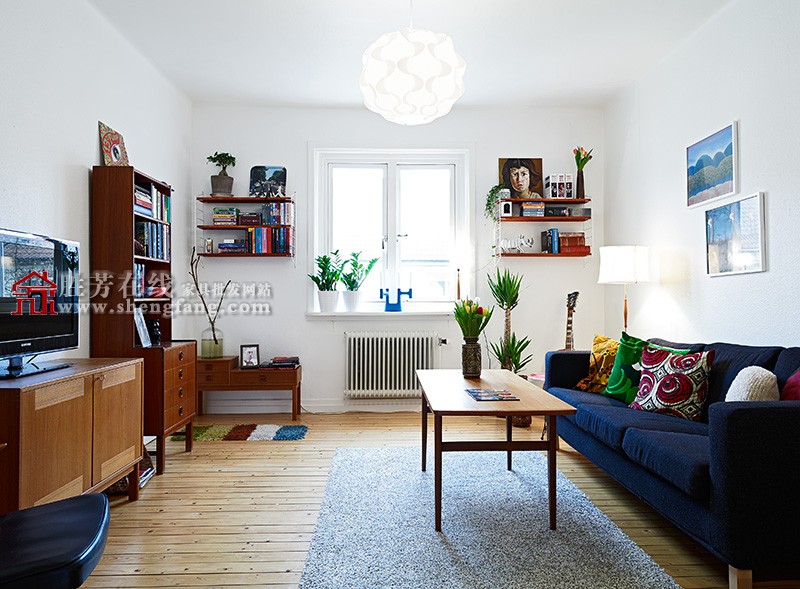 53平米蔚蓝春色的公寓