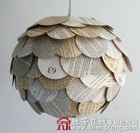 旧书报创造出的创意吊灯