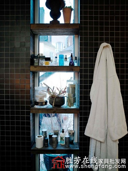 简约黑白绿打造创意公寓