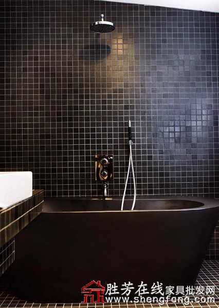 简约黑白绿打造创意公寓