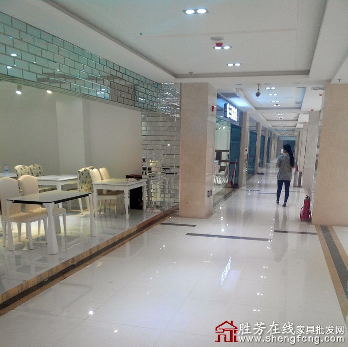 胜芳三强家具城展厅今天正式开业