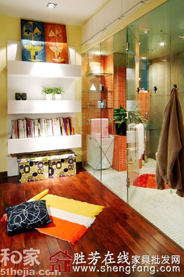 85后年轻夫妇糖果色爱巢