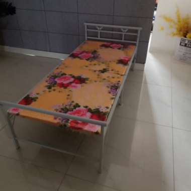 胜芳床铺批发 折叠床 单人床 铁艺折叠床 双人床 四折床 午休床 折叠椅 行军床 简易床 铁质板床 板床 中正阳家具