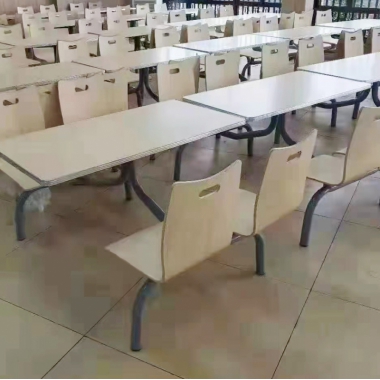 胜芳快餐桌椅 学校餐厅 钢木餐桌椅 连体桌椅  食堂餐桌 饭店餐桌 企业单位餐厅 钢木家具 酒店家具 餐厅家具 中庆德家具